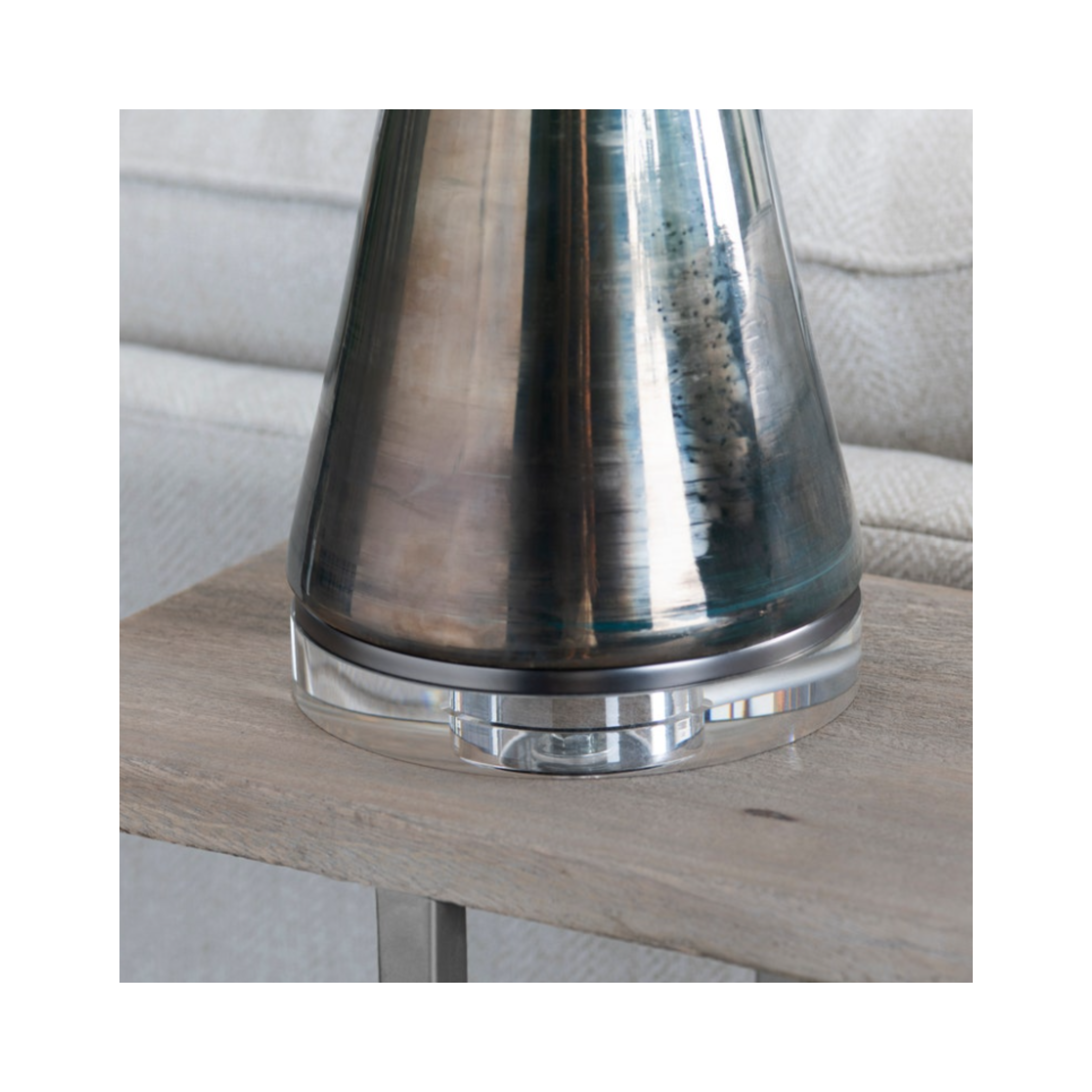 Lira Mirror Glass Pull-Chain Table Lamp